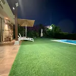 Villa Splendid Star Tenerife Jacuzzi Pool *